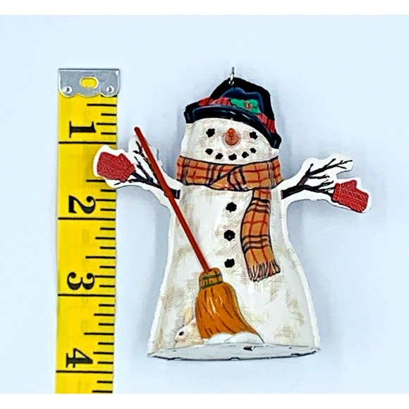 1997 Hallmark Pressed Tin Meadow Santa Vintage Christmas Ornament Mint in Box - Picture 7 of 11